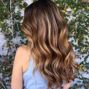 Balayage capelli castani – qual è la migliore opzione personalizzata?