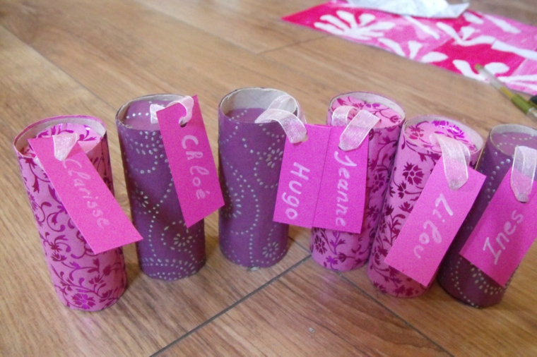 idea per creare degli inviti compleanno bambini fai da te con dei rotoli di carta igienica