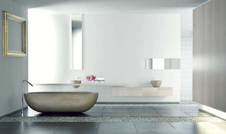 Bagno zen, arredo bagno moderno, pavimento piastrelle colore grigio, parete lucida decorazione cornice 