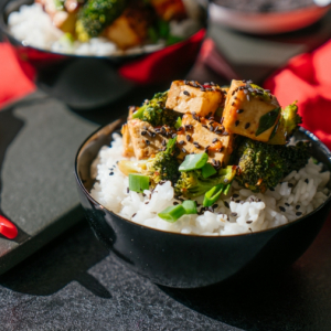 Ricette con tofu: tanti modi sfiziosi per cucinare un alimento buono e sano