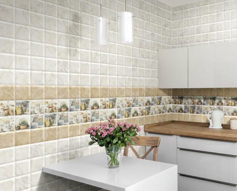 come trasformare una cucina classica in moderna parete rivestata in piastrelle colorate