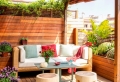 Piccoli giardini: piante, alberi e arredamento da esterno per un’oasi in casa