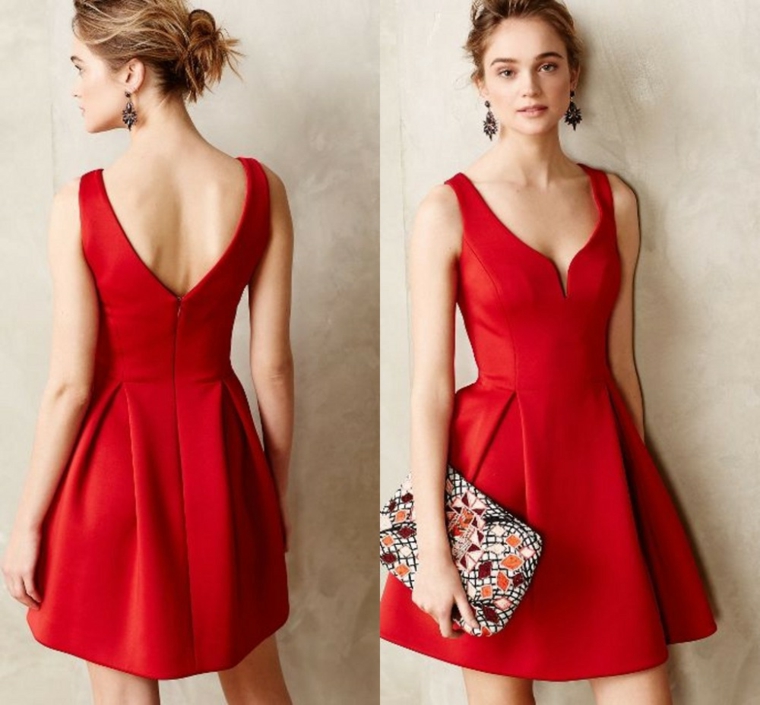 Vestiti eleganti e un'idea con abito corto di colore rosso e schiena scoperta a V 