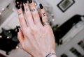 Tatuaggi sulle dita: più di 70 disegni e il loro significato