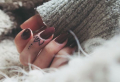 Tatuaggi sulle dita: più di 70 disegni e il loro significato