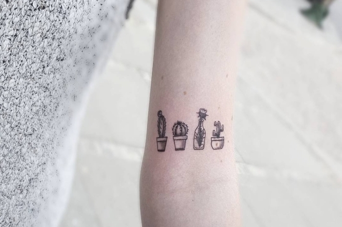 Idee per dei tatuaggi piccoli particolari femminili, tattoo di piante grasse e cactus