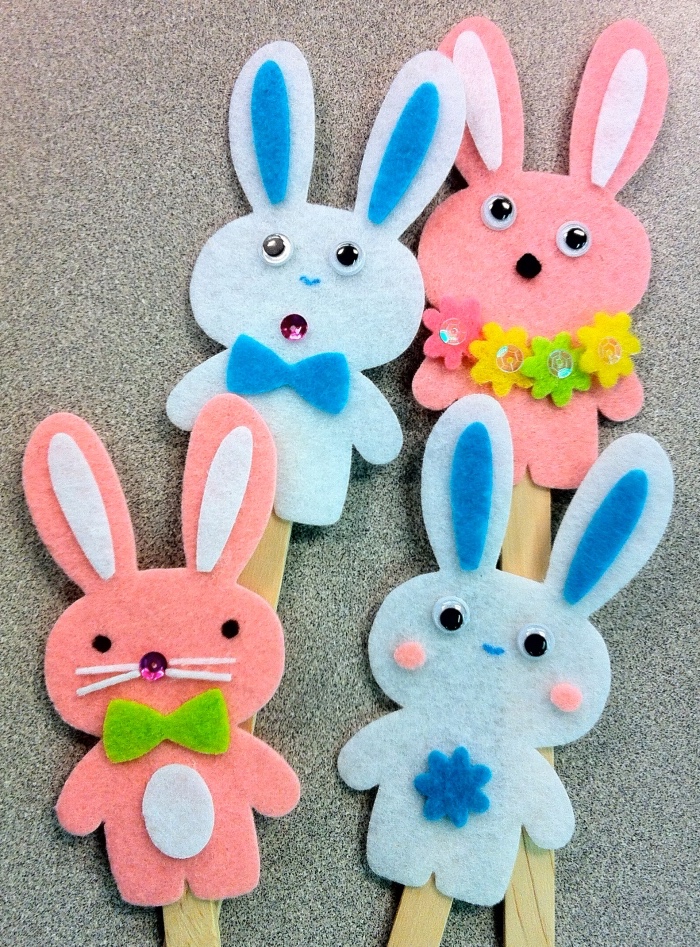 Lavoretti creativi per bambini e un'idea con coniglietti di feltro colorato