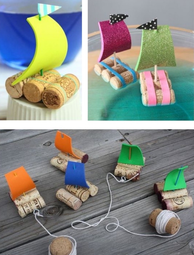 Attività manuali per bambini e un'idea con tappi di sughero e barca a velo con cartoncini glitter