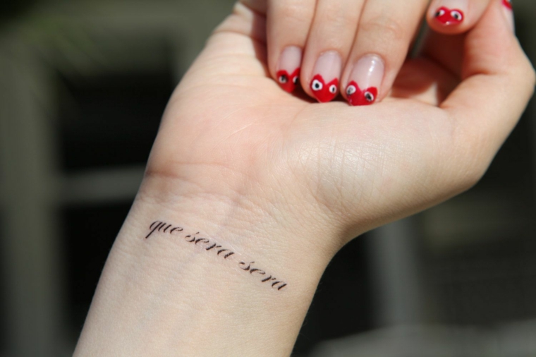 Frasi spagnole, idea tatuaggio polso, scritta in spagnolo sul braccio