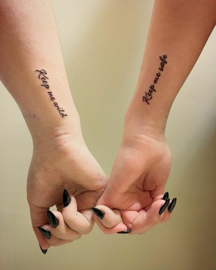 Frasi belle sulla vita e sull'amore, tatuaggio sul polso, frasi tatuate sul braccio