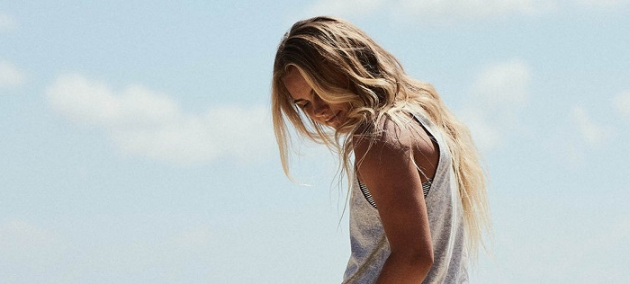 Come schiarire i capelli in modo naturale, 7 tecniche con foto