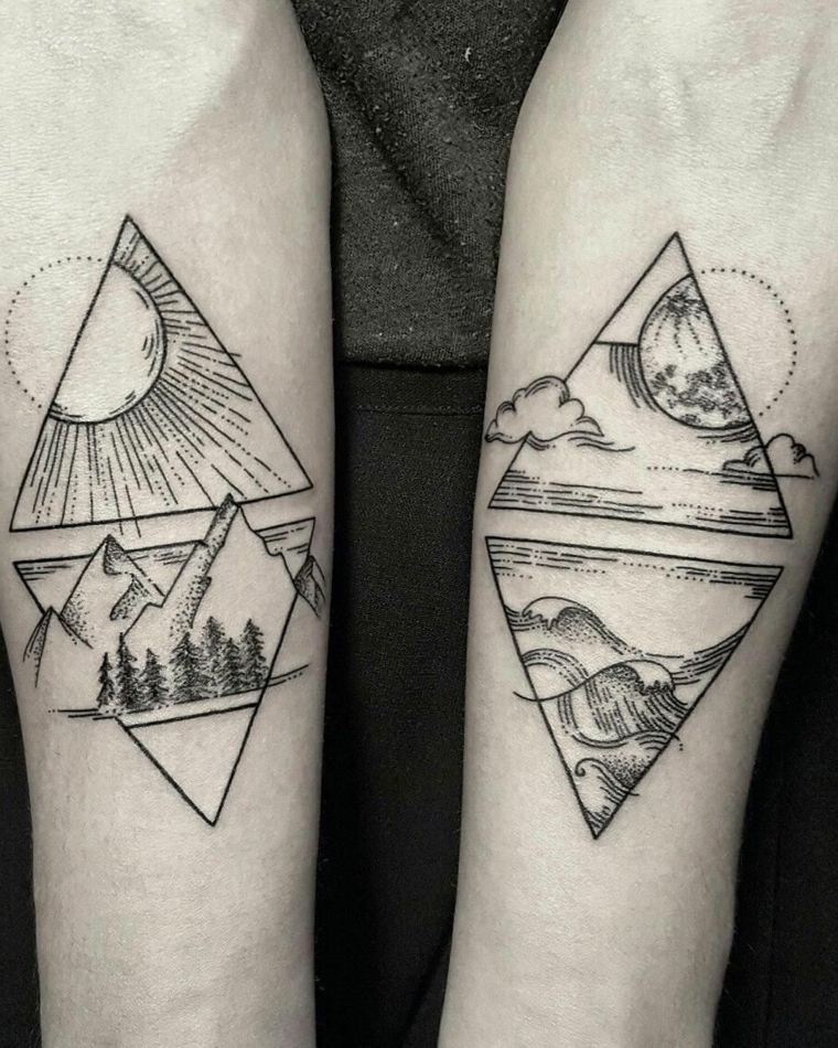 Tatuaggio con figure geometriche, tattoo triangolo, tatuaggio sull'avambraccio