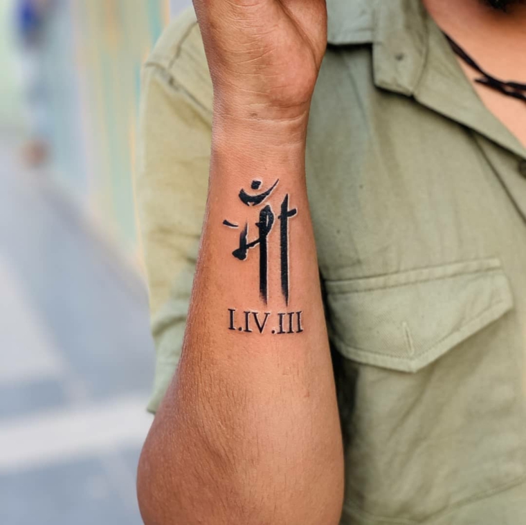 Scritte tattoo, tatuaggio con simbolo cinese, tatuaggio con numeri romani