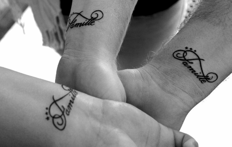 Scritta tatuaggio in francese, simboli tattoo, tatuaggio con simbolo infinito, tatuaggi di coppia