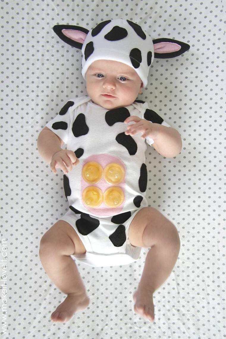 Vestiti carnevale neonato, bimbo con tutina mucca, capellino con orecchie mucca