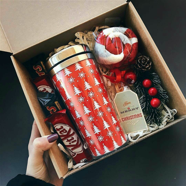 Regali di Natale per lui, scatola regalo con dolcetti, tazza termica per il caffè