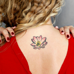 Fiore di loto tatuaggio, significato e disegni da scegliere!
