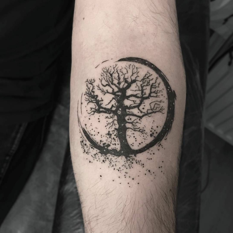 albero della vita disegno semplice tattoo braccio avambraccio uomo cerchio