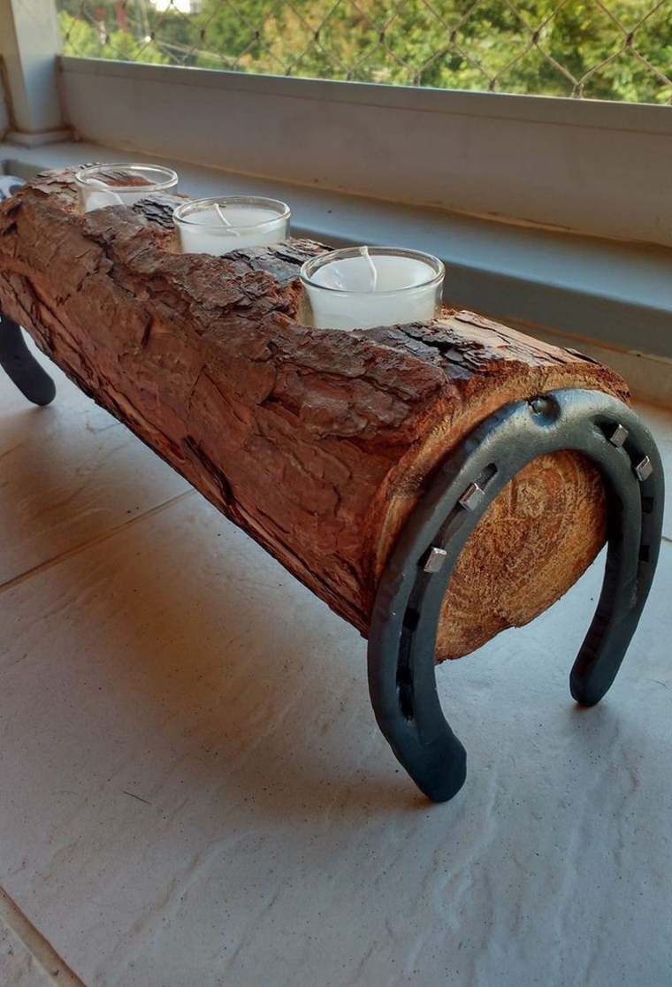 Portacandele di legno da un tronco, corteccia di legno con candele