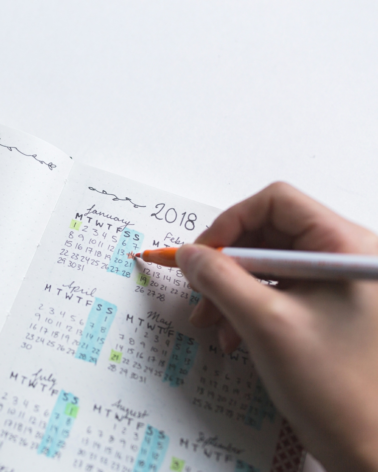disegno calendario mesi pennarello colorato come organizzare un bullet journal
