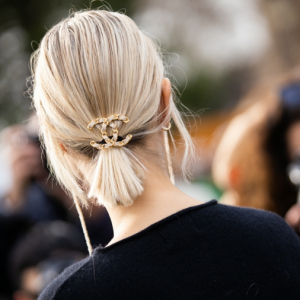 Come tagliarsi i capelli da sola: istruzioni in base al tipo di acconciatura!