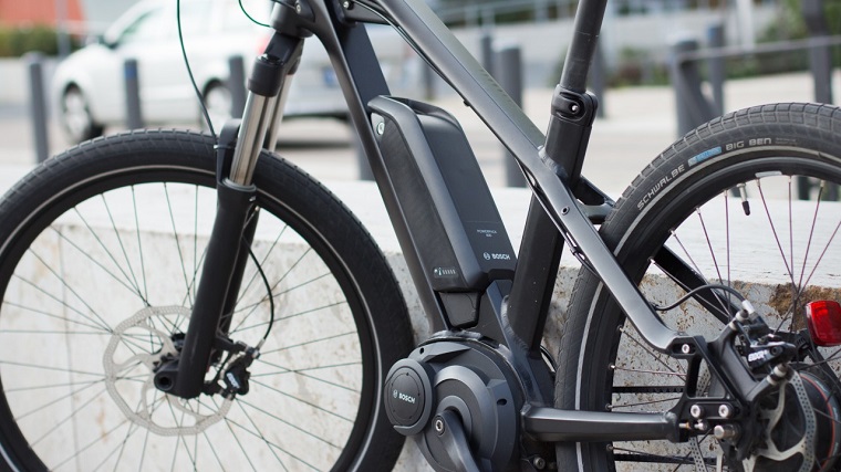 biciclette elettriche con motore anteriore e bike per città