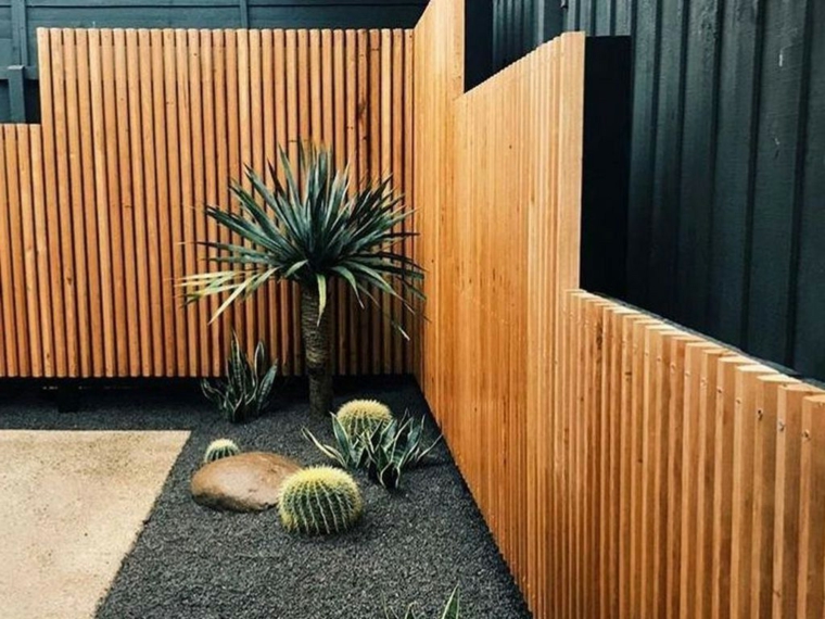 ghiaia da giardino recinzione in legno moderna decorazione con palma e cactus