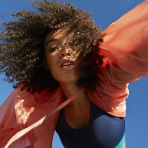 50 Acconciature per capelli ricci da sfoggiare in ogni occasione!