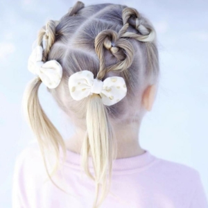 50 Acconciature da bambina con trecce, code e vari accessori!