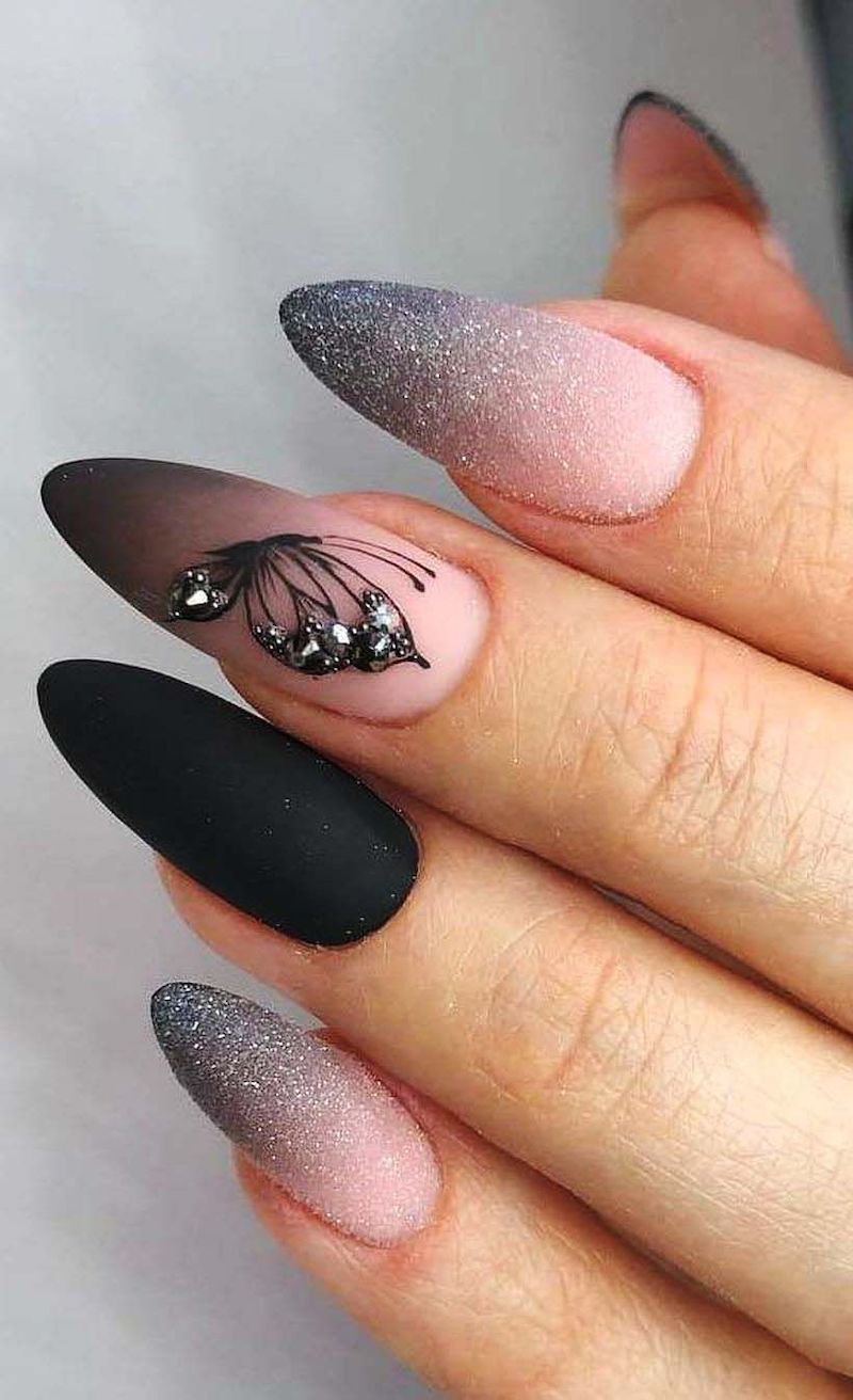 unghie nere opcahe con disegni stiletto effetto sugar