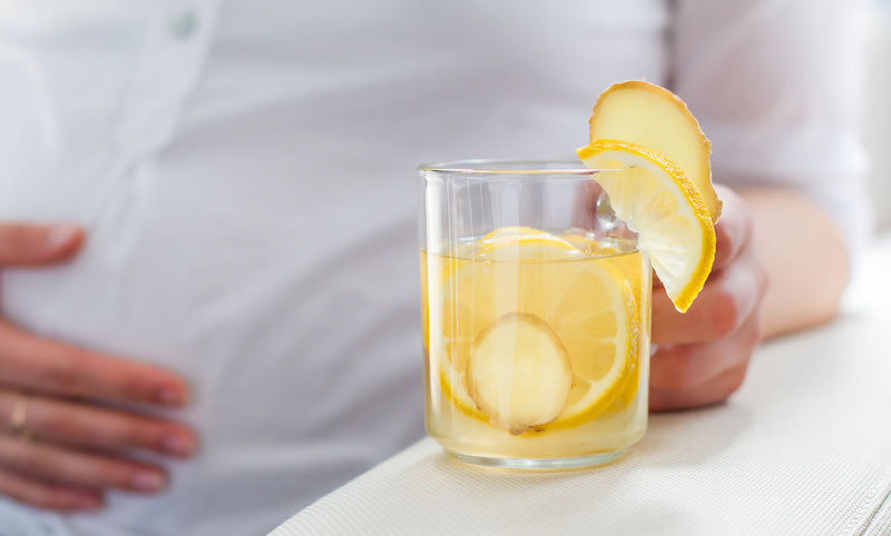 acqua e limone controindicazioni bicchiere con zenzero