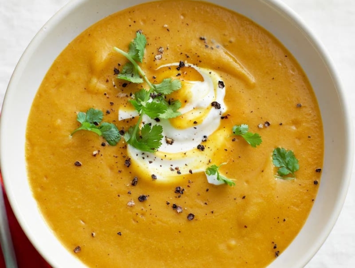 Zuppa di ceci: 3 ricette da provare appena arriva l’autunno!