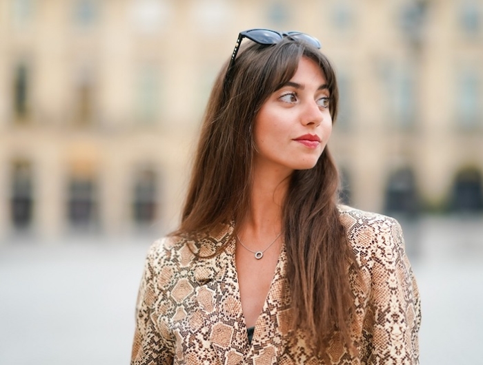 I capelli con frangia a tendina da sfoggiare senza paura! Ecco a chi è adatta!