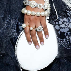 Unghie autunno 2021: i design e la forma che dovresti provare in questa stagione!