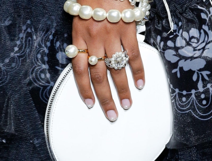 Unghie autunno 2021: i design e la forma che dovresti provare in questa stagione!