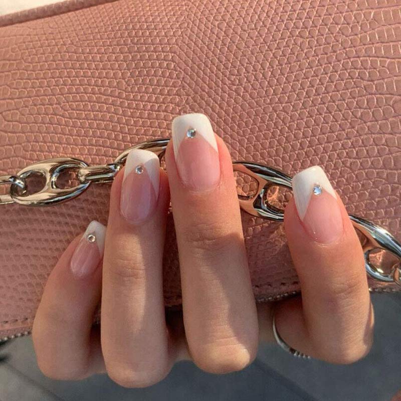 french manicure smalto nude