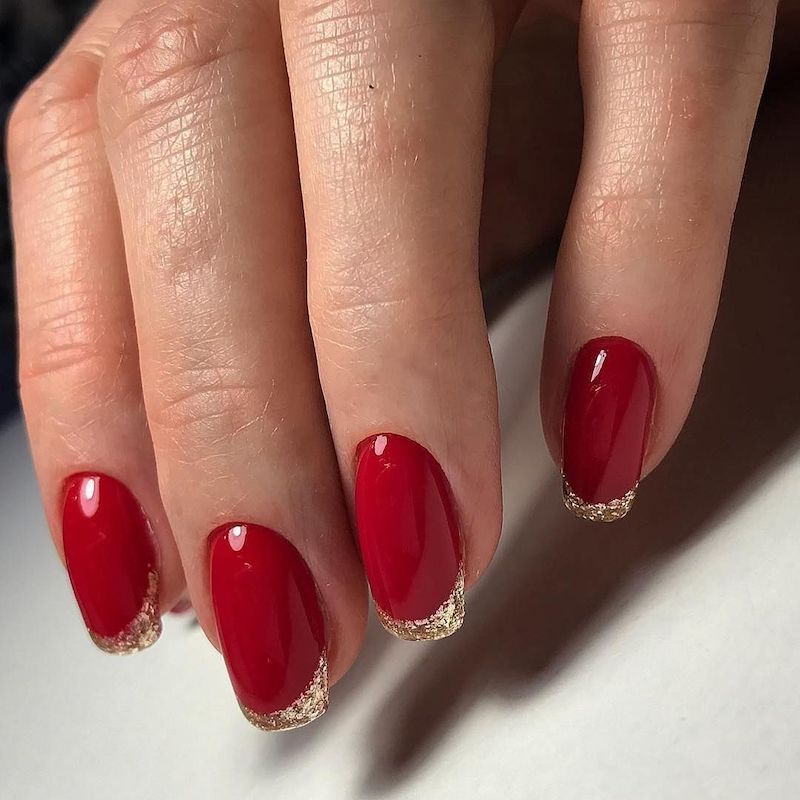 french manicure unghie di natale rosso e oro