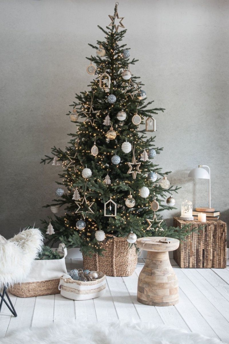 Alberi Di Natale Addobbati Solo Con Luci Alberi di Natale addobbati eleganti con suggerimenti di allestimento