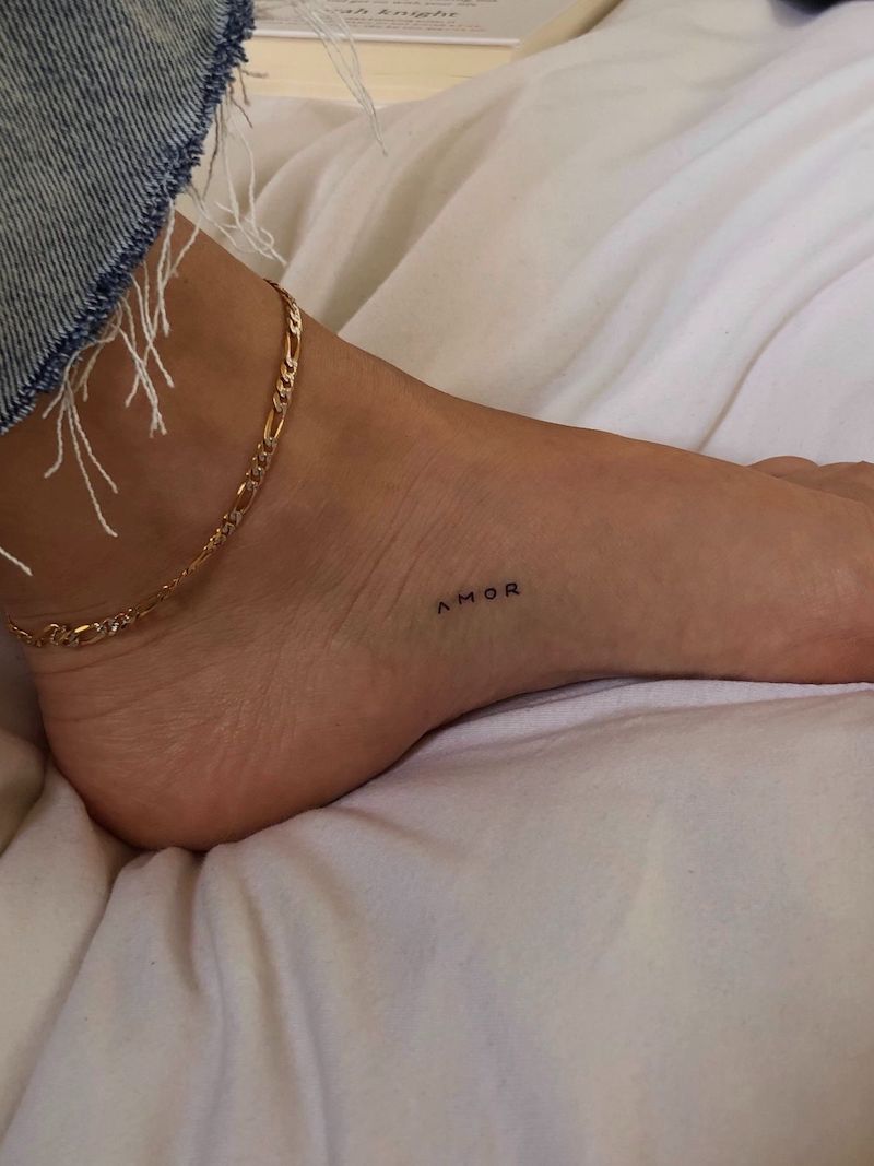 mini tattoo piede tatuaggi piccoli significativi