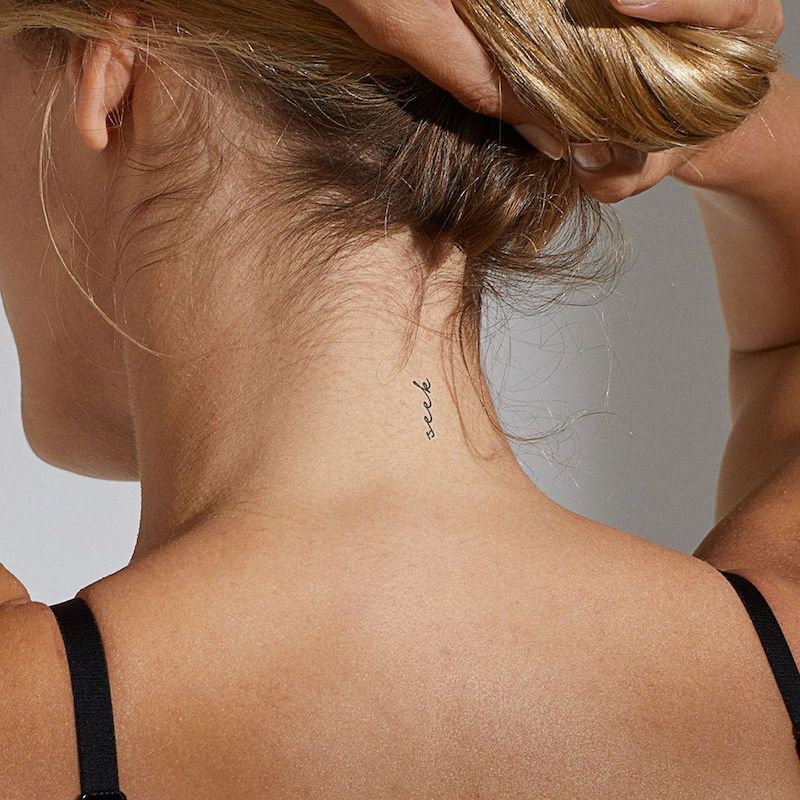 tatuaggi piccoli significativi tattoo sul collo