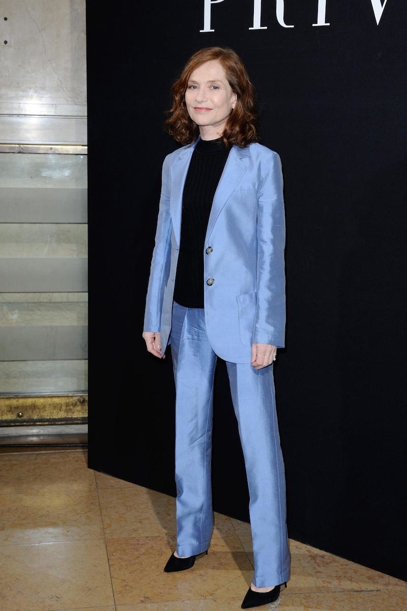 tailleur giacca e pantalone eleganti di colore blu