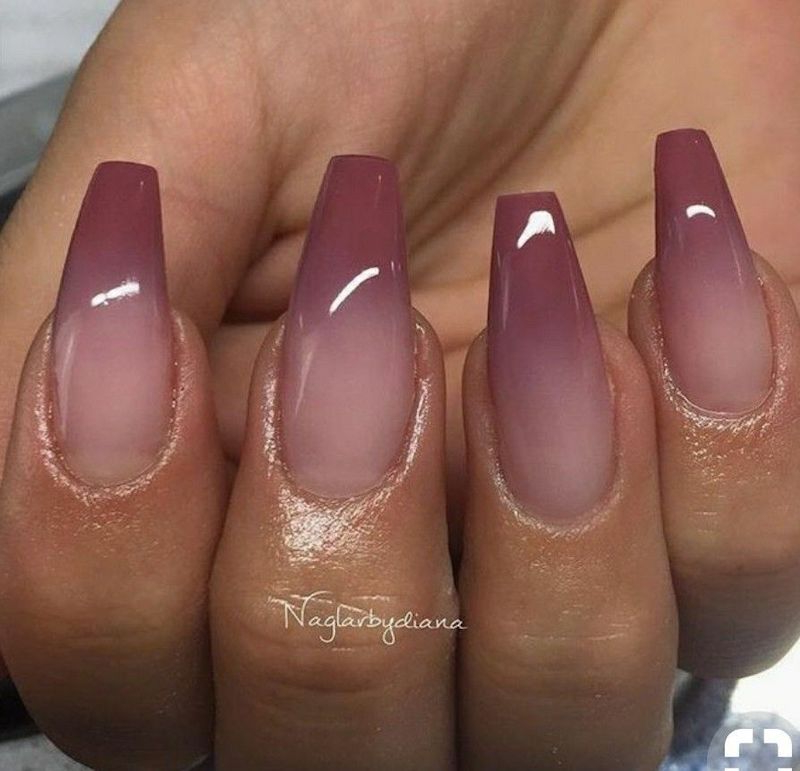 baby boomer unghie di colore viola