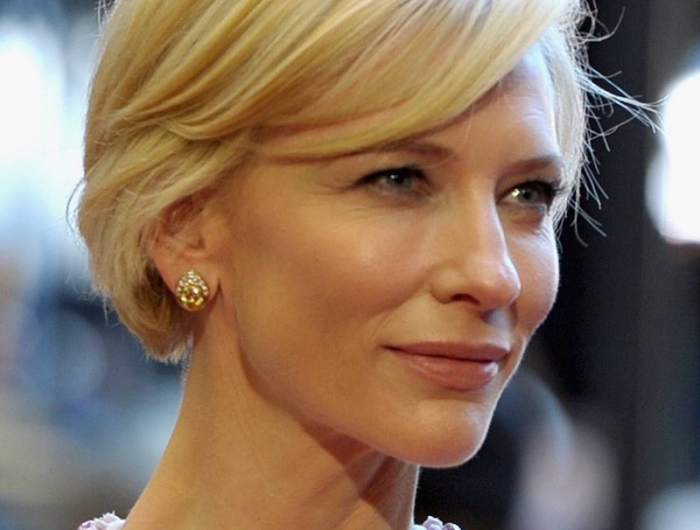 Come scegliere i tagli di capelli che ringiovaniscono: i haircut antietà da provare!