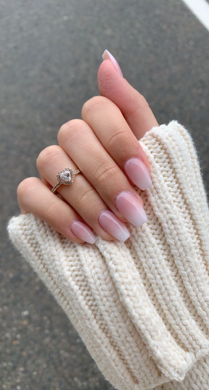 unghie bianco latte e rosa