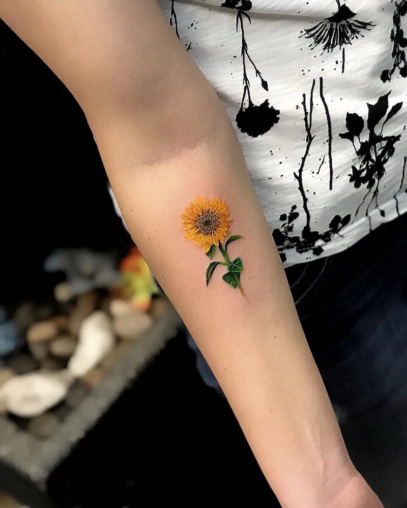 fiore simbolo della famiglia tatuaggio
