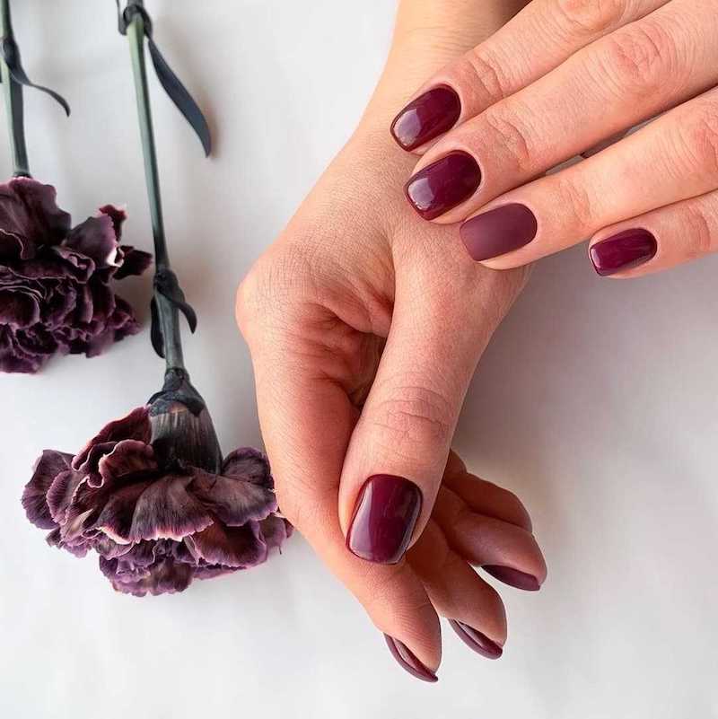 manicure colore smalto burgundy