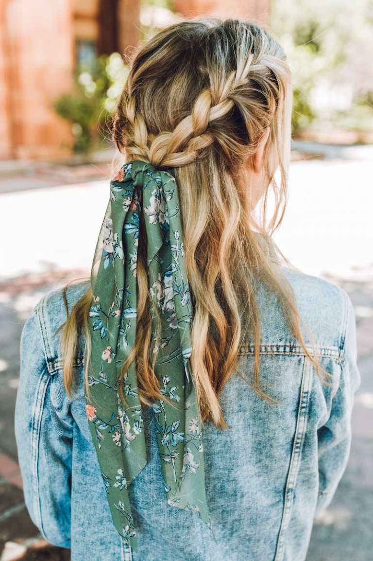 Acconciature semiraccolte semplici ma chic - Archzine.it