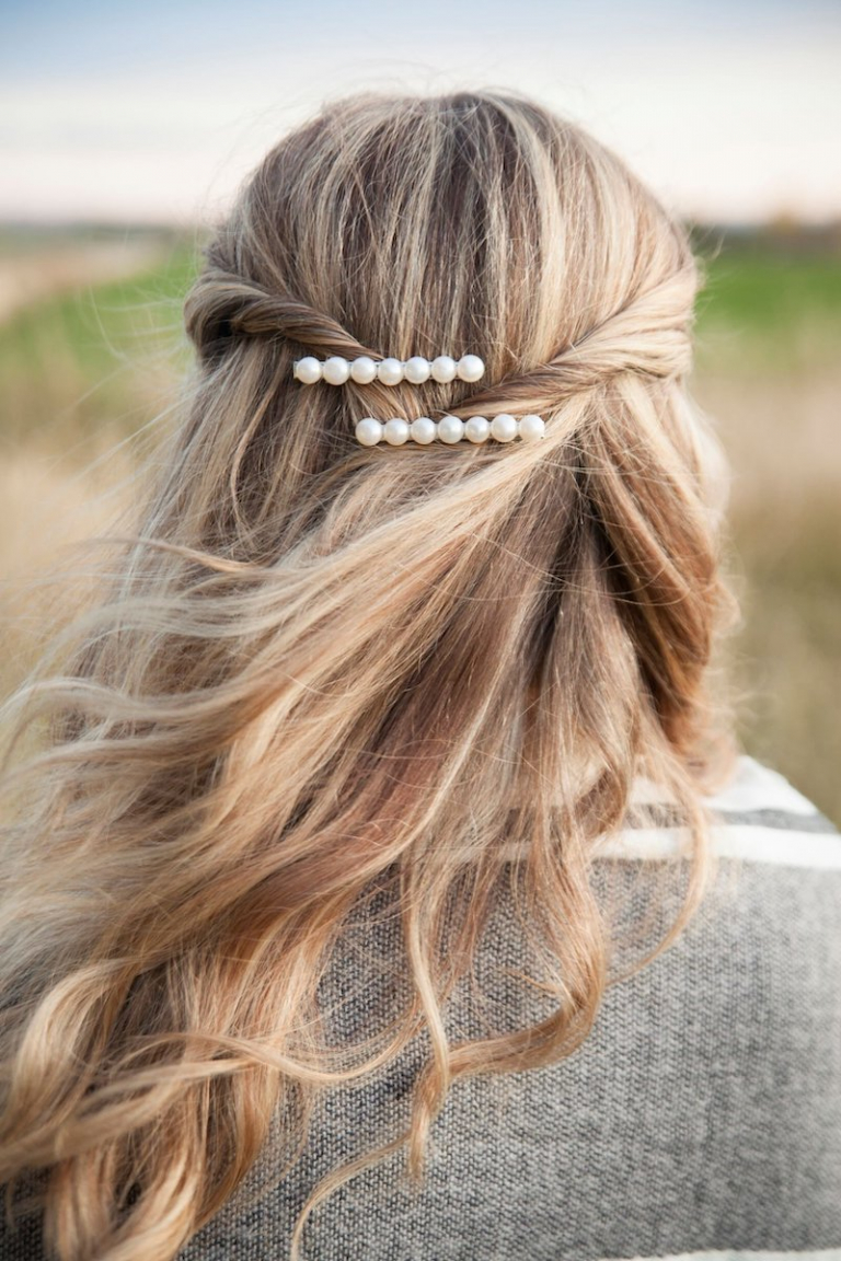 Acconciature semiraccolte semplici ma chic - Archzine.it