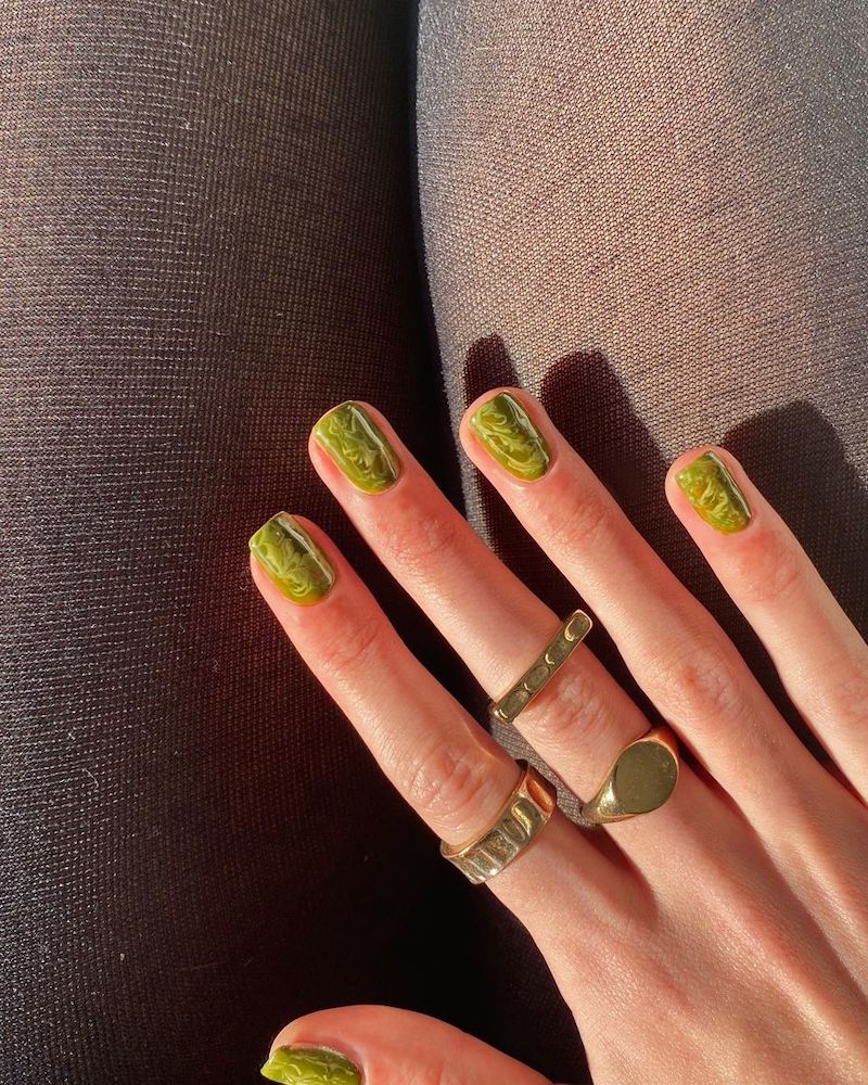 colori per unghie verde sfumato