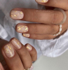 unghie gel primavera con inserti in oro